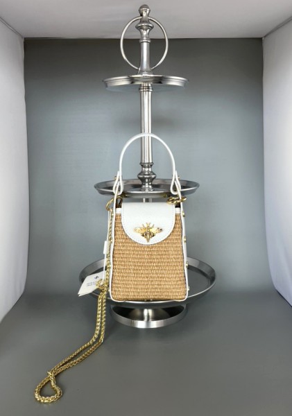 Kleine Handtasche im Leder-Bast-Mix mit originellem Bienenverschluß