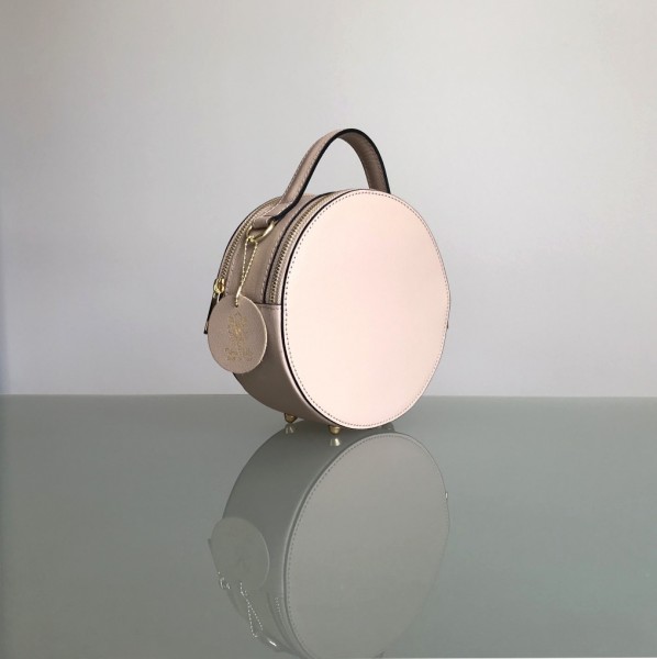 Circle Handbag von Batta in 2 Farben