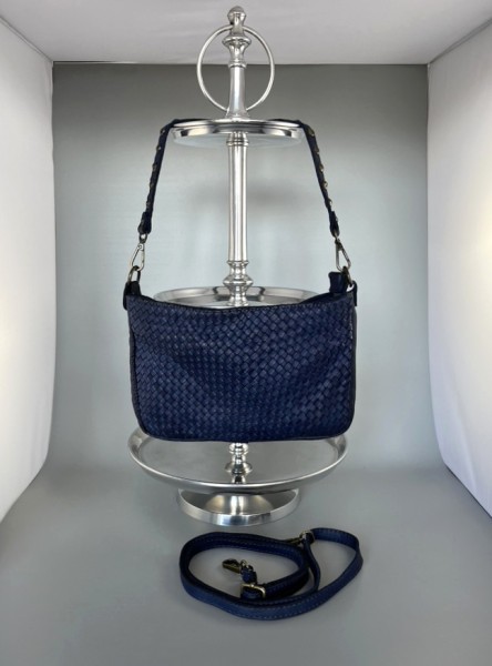 Kleine blaue Vintagetasche mit Nietenhenkel